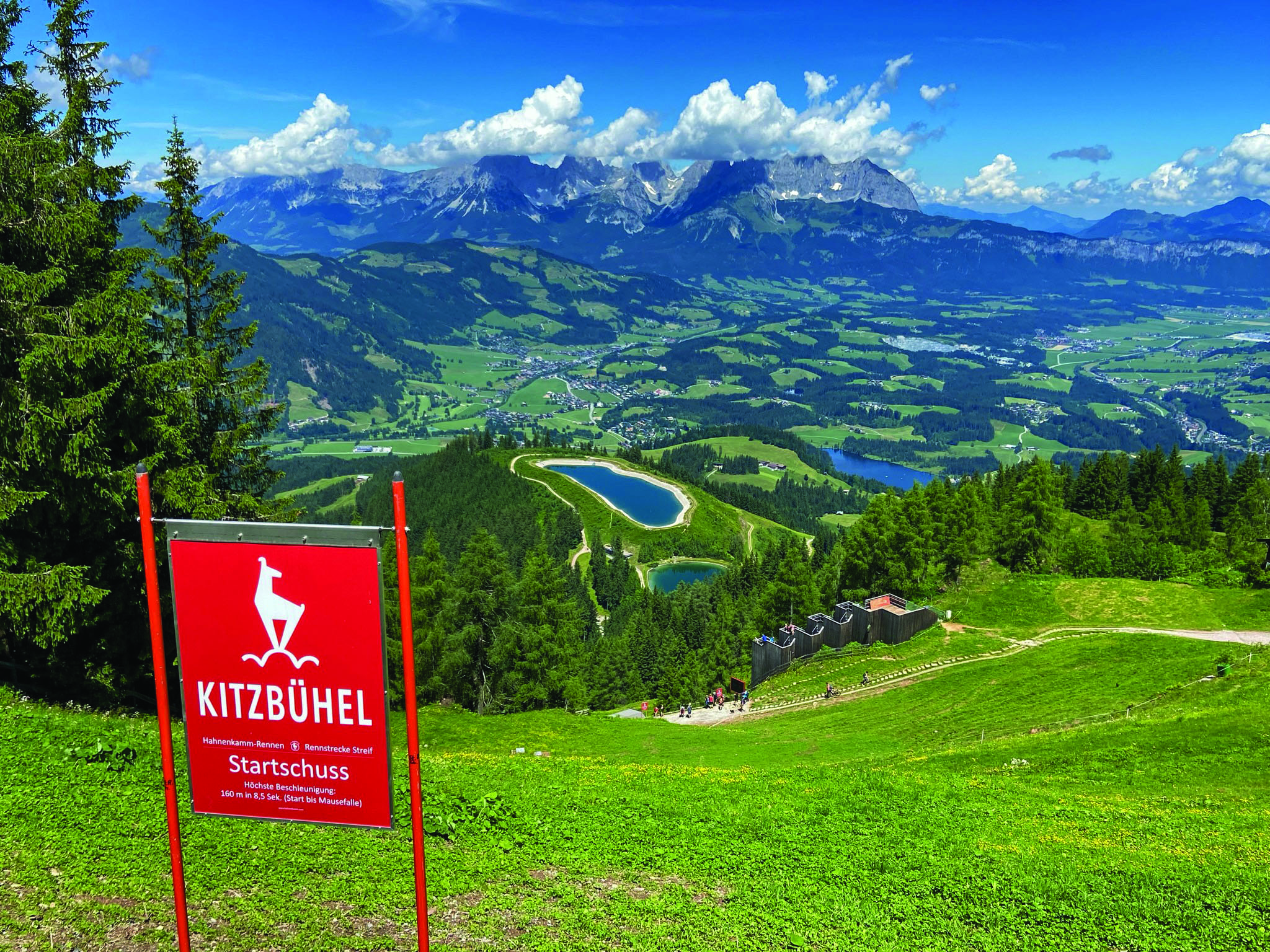 kitzbuhel skiing sign